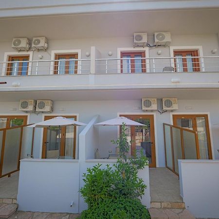 Guest House Moonlight كساميل المظهر الخارجي الصورة