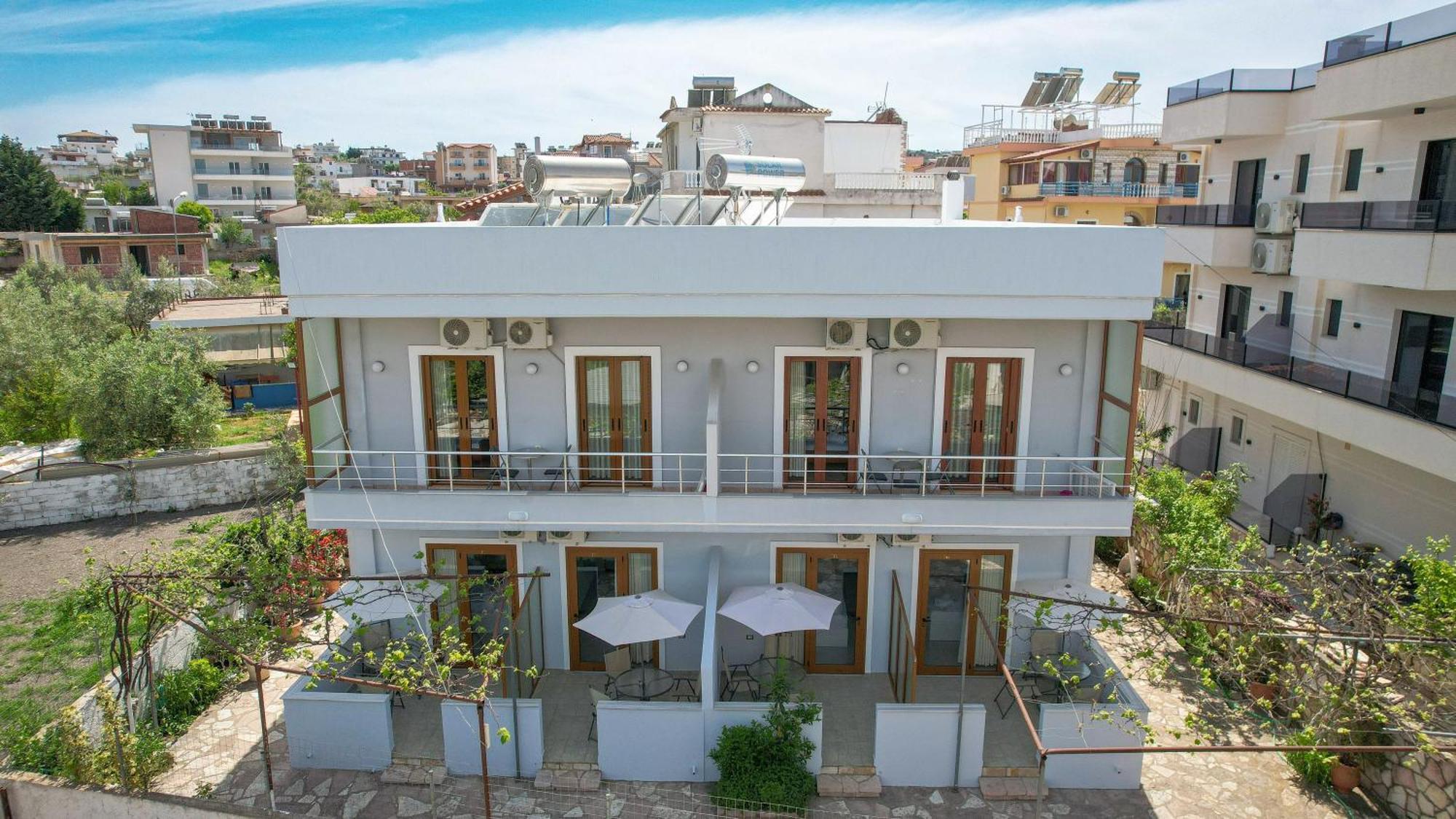 Guest House Moonlight كساميل المظهر الخارجي الصورة