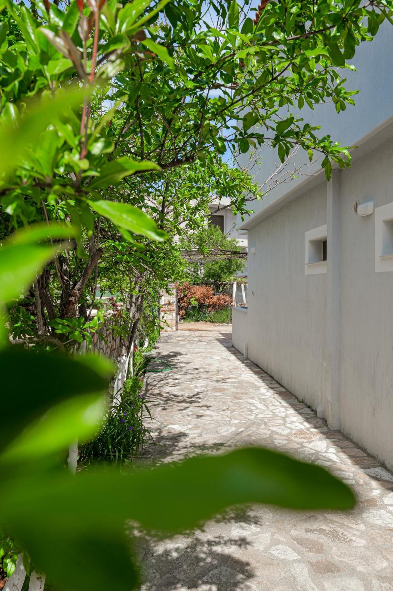 Guest House Moonlight كساميل المظهر الخارجي الصورة
